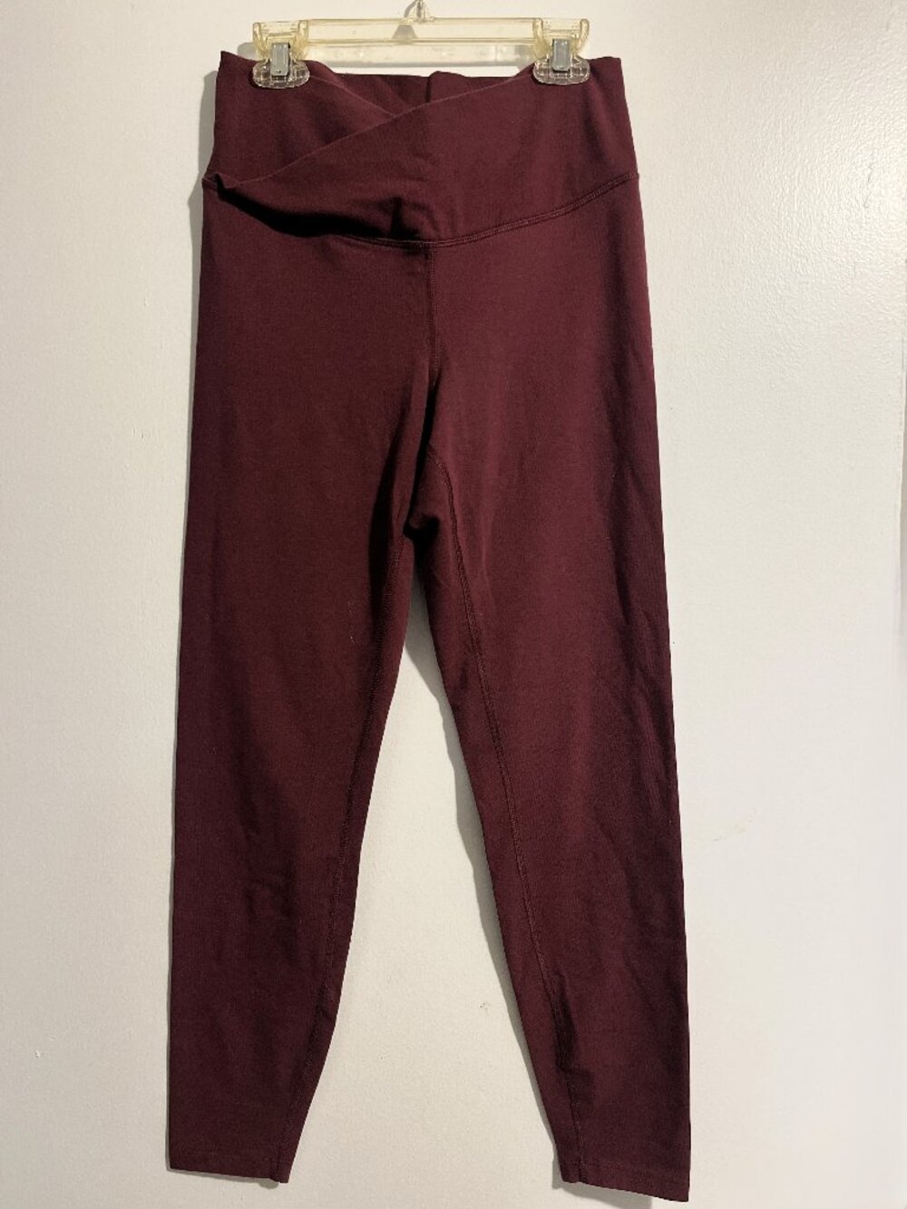 Old Navy Active Powerchill Extra High-Rise Crossover Leggings Burgundy Med